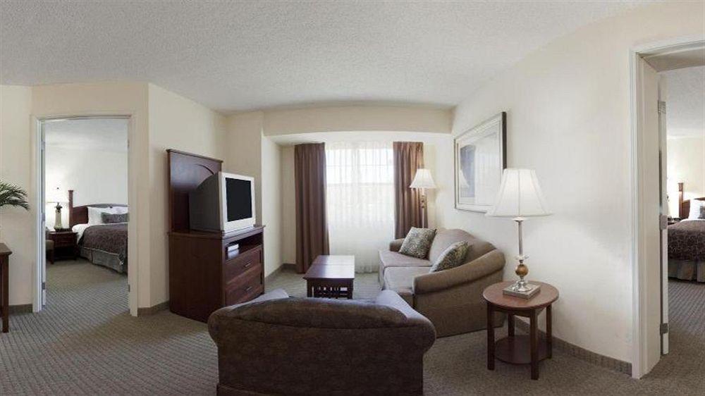 Staybridge Suites Tampa East- Brandon By Ihg Mango Екстер'єр фото